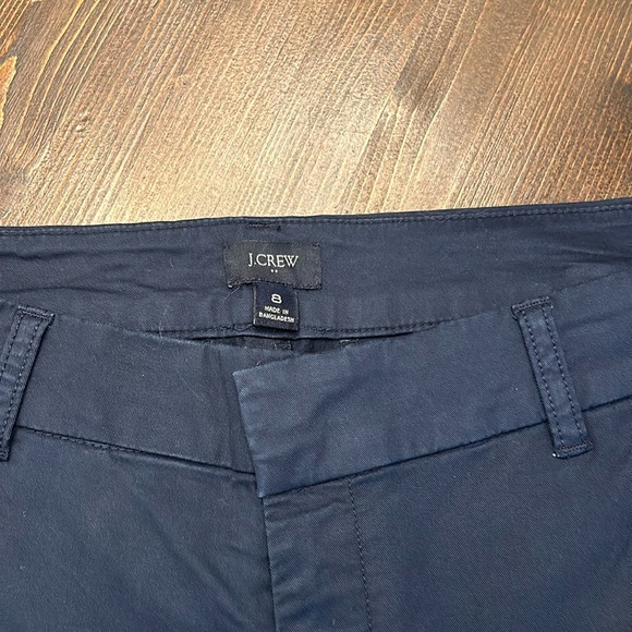 J.crew Factory 9" Frankie bermuda chino short Navy AL569 Size 8, Like New - Picture 2 of 15